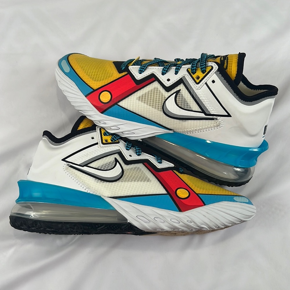 Family guy x Nike lebrons